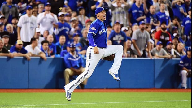 blue-jays-ryan-goins-alcs-game-3.jpg